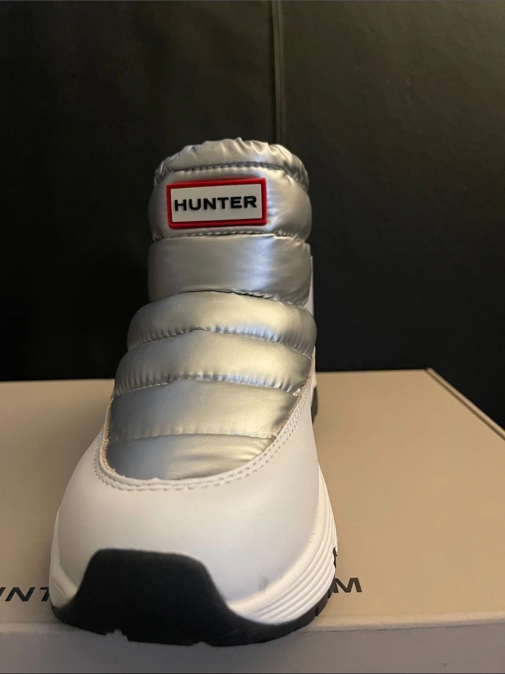Hunter padded metallic